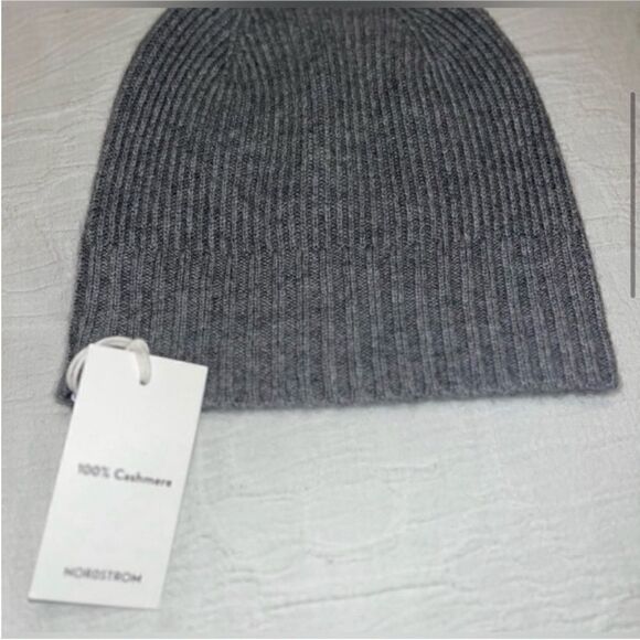 NORDSTROM 100% Cashmere NWT Grey KnitBeanie Hat